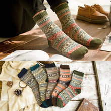 Load image into Gallery viewer, Winter Thick Warm Stripe Wool Socks