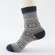 Load image into Gallery viewer, Winter Thick Warm Stripe Wool Socks