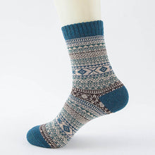 Load image into Gallery viewer, Winter Thick Warm Stripe Wool Socks